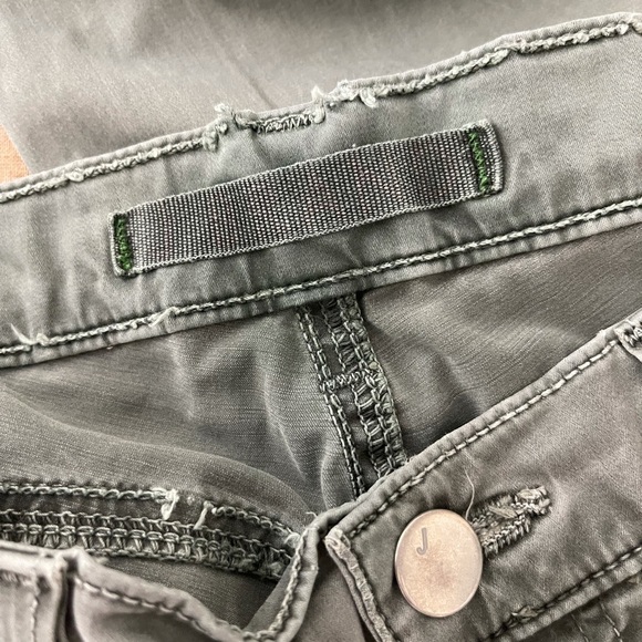 J Brand Skinny Legging Jean in Tumbled Willow - Picture 4 of 8